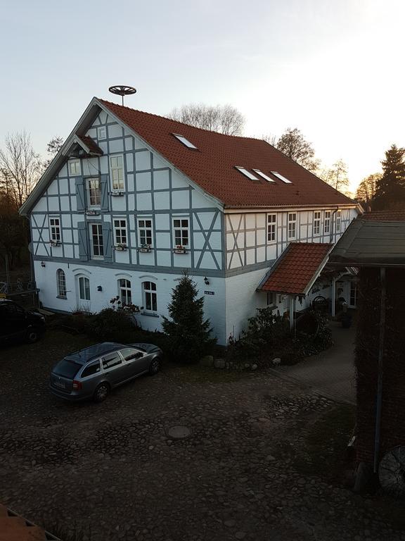 Oldenstadter Wassermuhle Uelzen Bagian luar foto